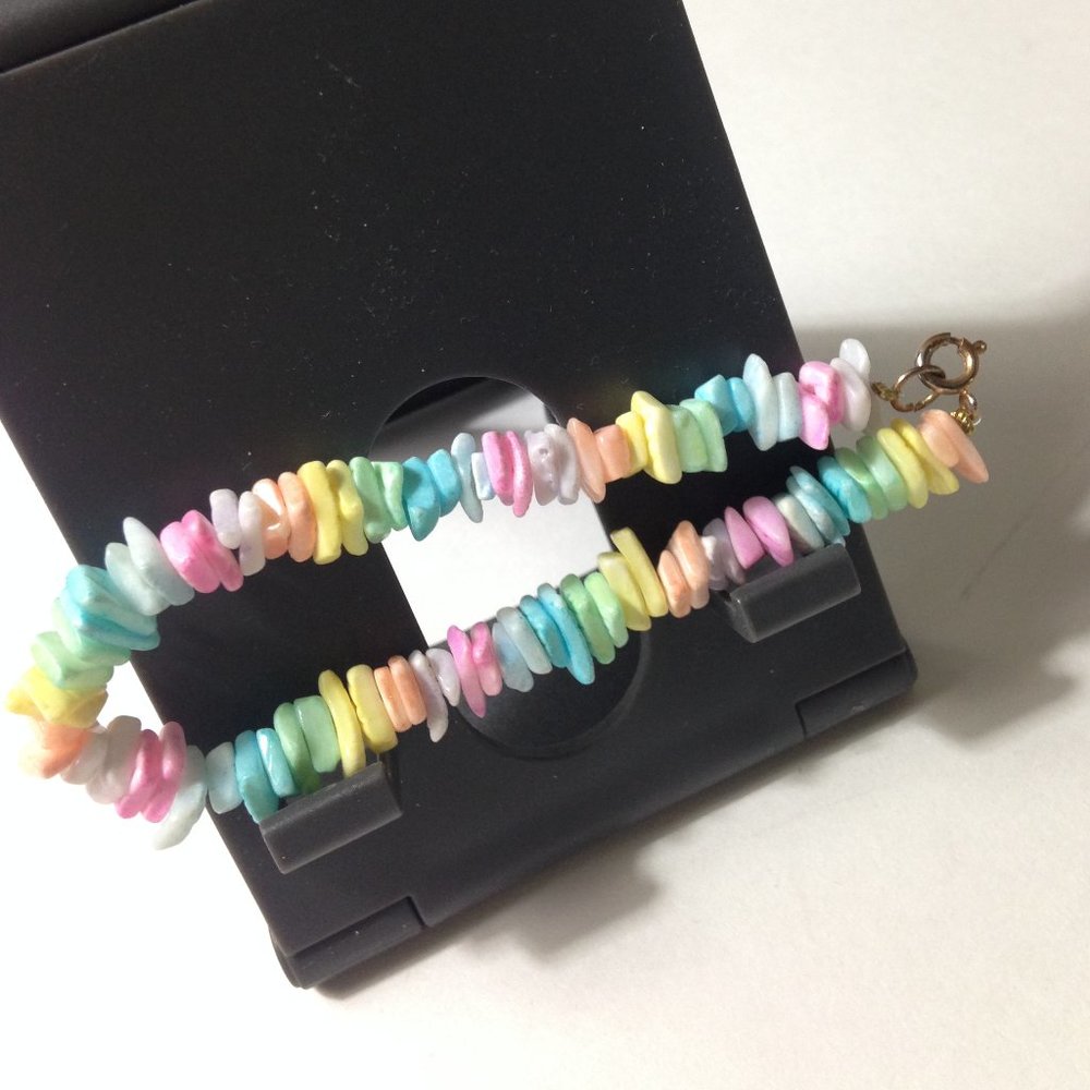 5/$13| ***** Multi Baby Colors Shell / Shell Like Bracelet - Picture 2 of 9